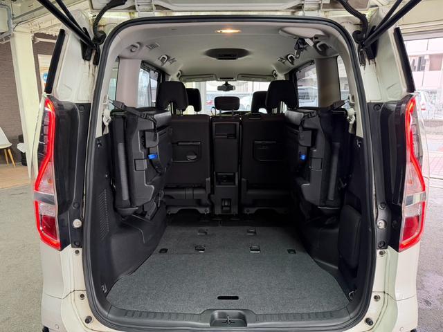 セレナ ハイウェイスターV セーフティパック/純正9型ナビ/ETC(41枚目)