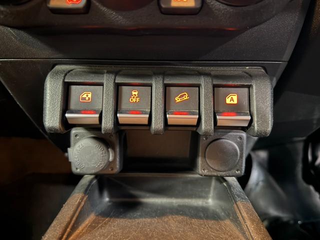 ジムニー ＸＣ　ゲレンデ仕様　ＤＡＭＤ　ＬｉｔｔｌｅＧ　コンプリート／革調シート／フルセグナビ／バックカメラ／ＥＴＣ／ワンオーナー（12枚目）