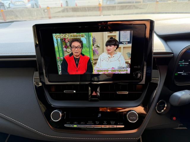 カローラ ハイブリッド　ダブルバイビー　ワンオーナー／純正ナビ／ａｐｐｌｅｃａｒｐｌａｙ／ドラレコ／走行中視聴可／ハーフレザーシート／ＥＴＣ（9枚目）