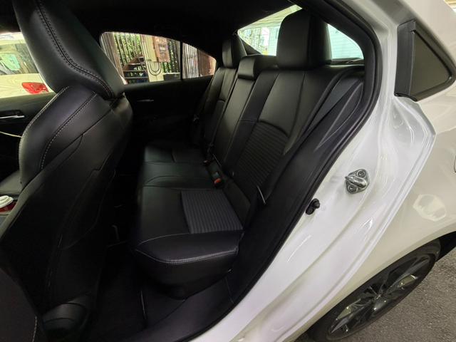 カローラ ハイブリッド　ダブルバイビー　ワンオーナー／純正ナビ／ａｐｐｌｅｃａｒｐｌａｙ／ドラレコ／走行中視聴可／ハーフレザーシート／ＥＴＣ（20枚目）