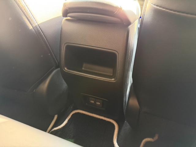 カローラ ハイブリッド　ダブルバイビー　ワンオーナー／純正ナビ／ａｐｐｌｅｃａｒｐｌａｙ／ドラレコ／走行中視聴可／ハーフレザーシート／ＥＴＣ（21枚目）