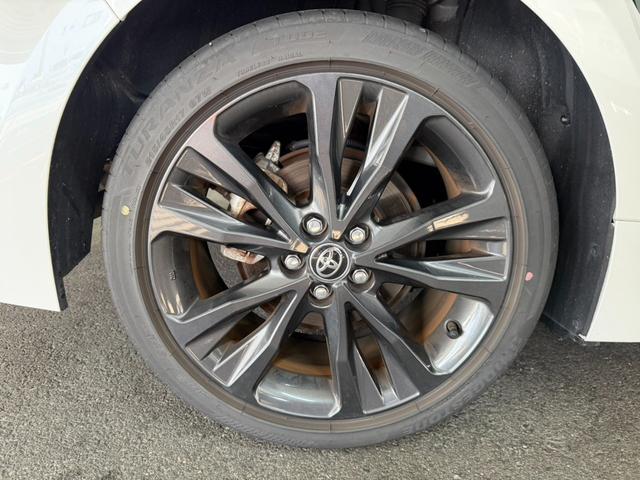 カローラ ハイブリッド　ダブルバイビー　ワンオーナー／純正ナビ／ａｐｐｌｅｃａｒｐｌａｙ／ドラレコ／走行中視聴可／ハーフレザーシート／ＥＴＣ（38枚目）