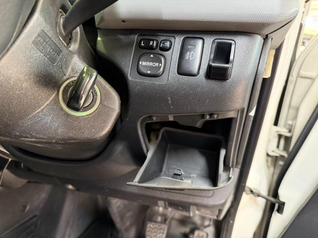 ハイエースバン ロングDX GLパッケージ 4型ルック/9人乗り/ワンオーナー/ETC/ブラックヘッドライト/フェイスチェンジ(5枚目)