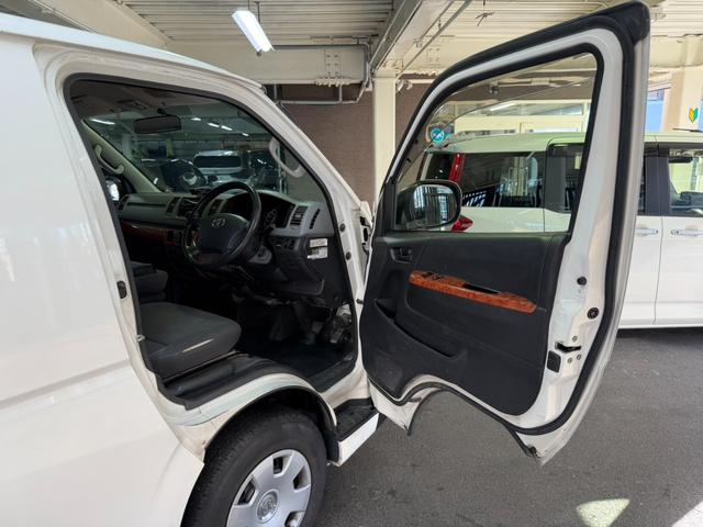 ハイエースバン ロングDX GLパッケージ 4型ルック/9人乗り/ワンオーナー/ETC/ブラックヘッドライト/フェイスチェンジ(23枚目)