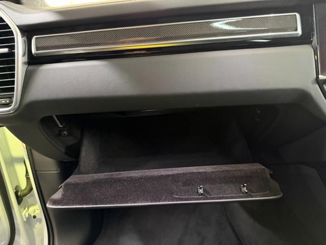 カイエン ＧＴＳ　ＧＴＳ（５名）ＴＶチューナー／ＤＶＤ／ワンオーナー／前後ドラレコ／アルパインマルチメディアチェンジャー／ＡＶインターフェイス（22枚目）