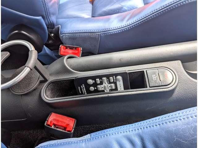 ＴＴクーペ １．８Ｔ　Ｓライン　特別限定車　ユーザーダイレクト販売車／１．８ターボＳラインリミテッド／ブルー革シート／室内屋根ルーフライニング新品張替済／純正１８インチアルミ／ステアシフト／シートヒーター／大型リヤスポイラー／アドバンスキー２個（28枚目）