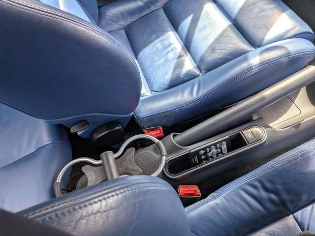 ＴＴクーペ １．８Ｔ　Ｓライン　特別限定車　ユーザーダイレクト販売車／１．８ターボＳラインリミテッド／ブルー革シート／室内屋根ルーフライニング新品張替済／純正１８インチアルミ／ステアシフト／シートヒーター／大型リヤスポイラー／アドバンスキー２個（29枚目）