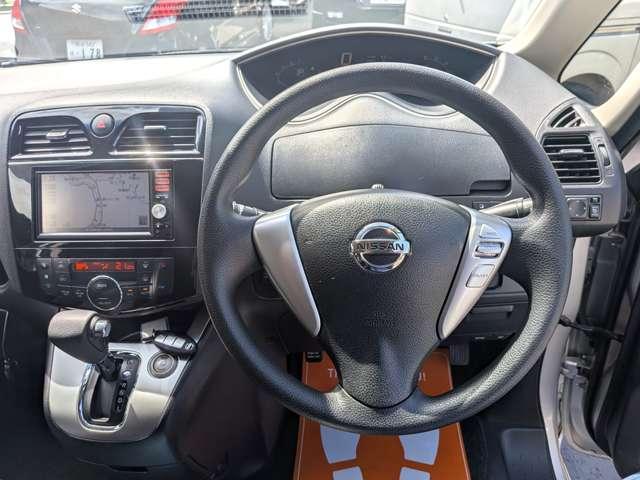 セレナ ２０Ｘ　Ｓ－ハイブリッド　８人乗り／スマートキー／ナビ地デジバックカメラ／パワースライドドア／社外アルミ／オートクルーズコントロール／ＥＴＣ／プライバシーガラス／レーンディパーチャーアラート／アイドリングストップ（14枚目）