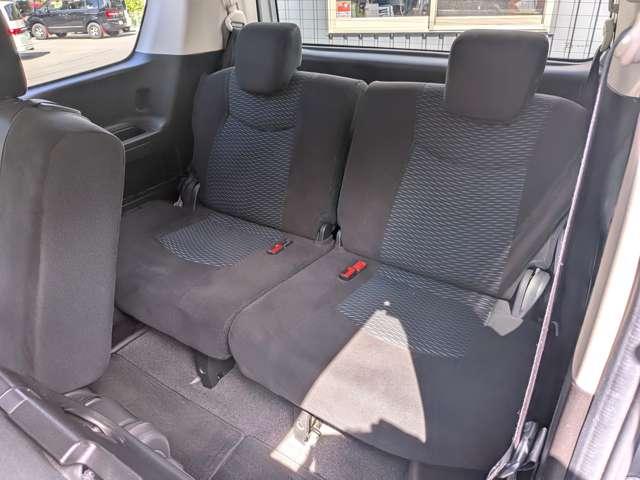 セレナ ２０Ｘ　Ｓ－ハイブリッド　８人乗り／スマートキー／ナビ地デジバックカメラ／パワースライドドア／社外アルミ／オートクルーズコントロール／ＥＴＣ／プライバシーガラス／レーンディパーチャーアラート／アイドリングストップ（25枚目）