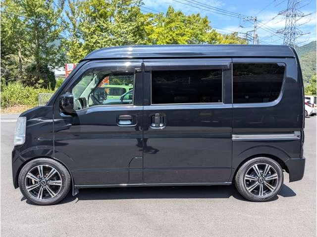 ＮＶ１００クリッパーバン ＧＸ　ハイルーフ　ハイルーフＧＸグレード車高調／ブリッツ製／純正ＳＤナビ地デジ／ローダウン／車高ご希望／キーレス／ＥＴＣ／ＵＳＢポート付き／リヤヒーター付き／リヤカーフィルム付き／オーバーヘッドコンソール付（7枚目）