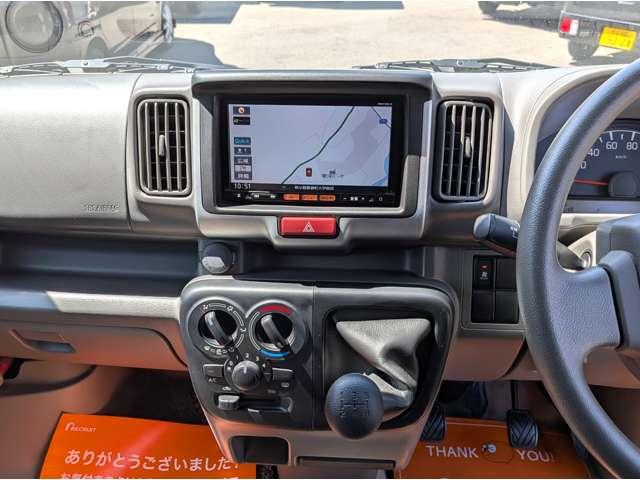 ＮＶ１００クリッパーバン ＧＸ　ハイルーフ　ハイルーフＧＸグレード車高調／ブリッツ製／純正ＳＤナビ地デジ／ローダウン／車高ご希望／キーレス／ＥＴＣ／ＵＳＢポート付き／リヤヒーター付き／リヤカーフィルム付き／オーバーヘッドコンソール付（15枚目）