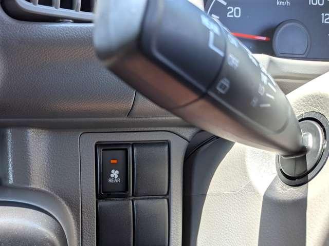 ＮＶ１００クリッパーバン ＧＸ　ハイルーフ　ハイルーフＧＸグレード車高調／ブリッツ製／純正ＳＤナビ地デジ／ローダウン／車高ご希望／キーレス／ＥＴＣ／ＵＳＢポート付き／リヤヒーター付き／リヤカーフィルム付き／オーバーヘッドコンソール付（18枚目）