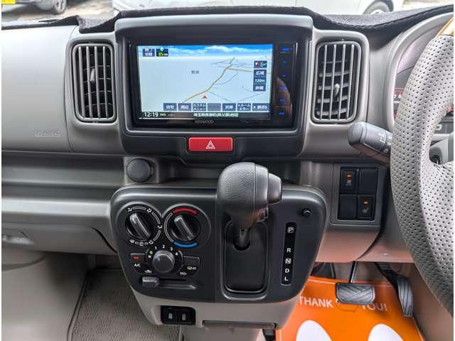 エブリイ ジョインターボ　ハイルーフ　４ＷＤ　ライトカスタム／当店デモカー社外品数点付／ローダウン／黒革調シート／１４ＲＸ－２アルミ／ワイドナビ地デジ／ＬＥＤ／ＹＯＫＯＨＡＭＡラジアルＳ３０６タイヤ／オプション４０万付き／リヤスポイラー／ダッシュ（15枚目）