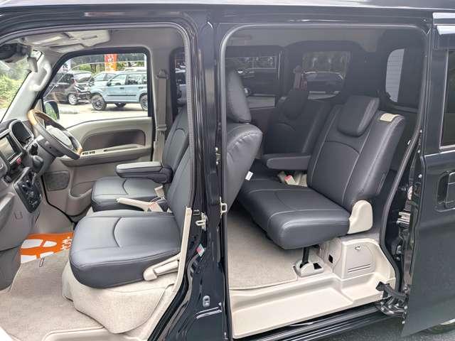 エブリイ ジョインターボ　ハイルーフ　４ＷＤ　ライトカスタム／当店デモカー社外品数点付／ローダウン／黒革調シート／１４ＲＸ－２アルミ／ワイドナビ地デジ／ＬＥＤ／ＹＯＫＯＨＡＭＡラジアルＳ３０６タイヤ／オプション４０万付き／リヤスポイラー／ダッシュ（28枚目）