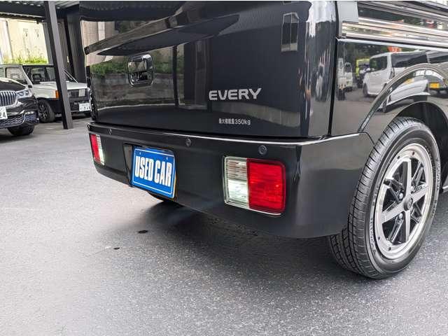 エブリイ ジョインターボ　ハイルーフ　４ＷＤ　ライトカスタム／当店デモカー社外品数点付／ローダウン／黒革調シート／１４ＲＸ－２アルミ／ワイドナビ地デジ／ＬＥＤ／ＹＯＫＯＨＡＭＡラジアルＳ３０６タイヤ／オプション４０万付き／リヤスポイラー／ダッシュ（32枚目）