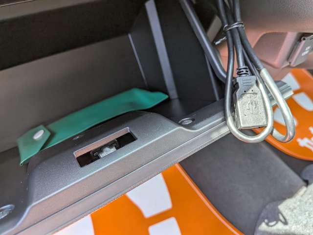 ハイゼットカーゴ クルーズターボ　４ＷＤ　ライトカスタム／ワイドナビ／リフトアップ／社外Ｗｅｄｓ１４ＭＵＤブラックアルミ／ＹＯＫＯＨＡＭＡジオランダーオールテレーンタイヤ／オプション４１万付き／オールＬＥＤ／リヤスポイラー／ジュータンマット／（19枚目）