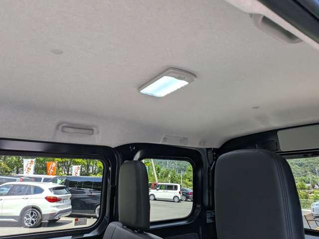 ハイゼットカーゴ クルーズターボ　４ＷＤ　ライトカスタム／ワイドナビ／リフトアップ／社外Ｗｅｄｓ１４ＭＵＤブラックアルミ／ＹＯＫＯＨＡＭＡジオランダーオールテレーンタイヤ／オプション４１万付き／オールＬＥＤ／リヤスポイラー／ジュータンマット／（29枚目）