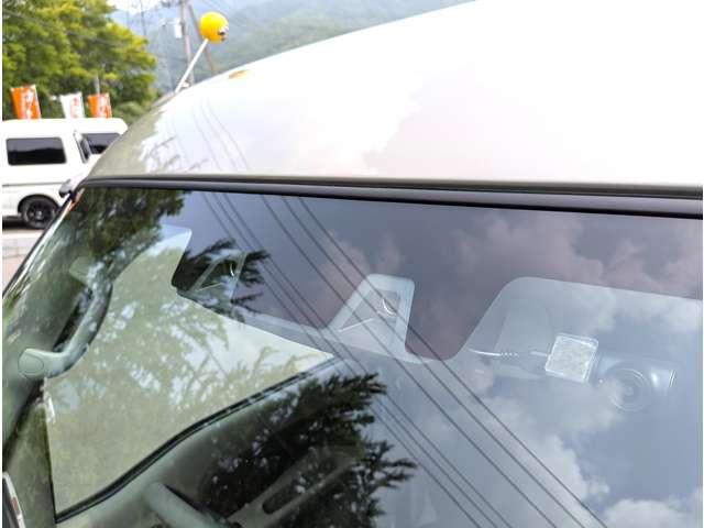 エブリイ ジョインターボ　ハイルーフ　４ＷＤ　リフトＵＰ／黒革調シート／１４ＭＵＤアルミ／ＬＥＤ／ライトカスタム／ワイドナビ／ＹＯＫＯＨＡＭＡジオランダーオールテレーンタイヤ／オプション４０万付き／オールＬＥＤ／リヤスポイラー／ジュータンマット／（8枚目）