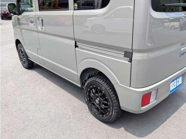 エブリイ ジョインターボ　ハイルーフ　４ＷＤ　リフトＵＰ／黒革調シート／１４ＭＵＤアルミ／ＬＥＤ／ライトカスタム／ワイドナビ／ＹＯＫＯＨＡＭＡジオランダーオールテレーンタイヤ／オプション４０万付き／オールＬＥＤ／リヤスポイラー／ジュータンマット／（11枚目）