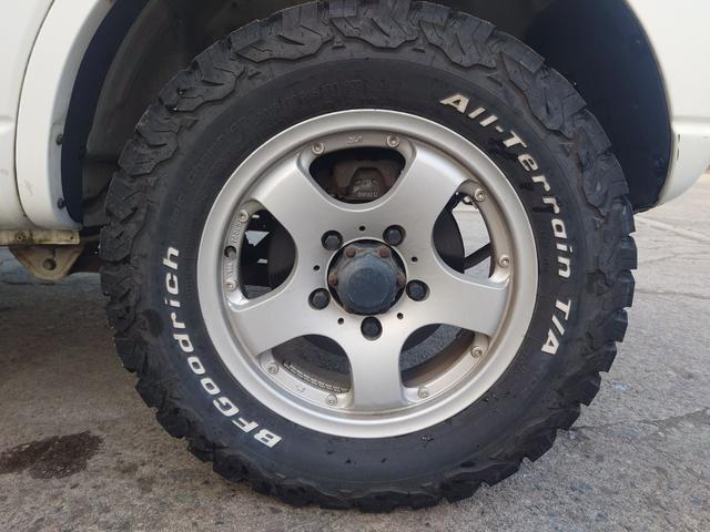 ジムニー ＸＣ　リフトアップ／社外オーディオ／社外アルミ／シートカバー／ＢＦグットリッチ／冬タイヤアルミ付き（19枚目）