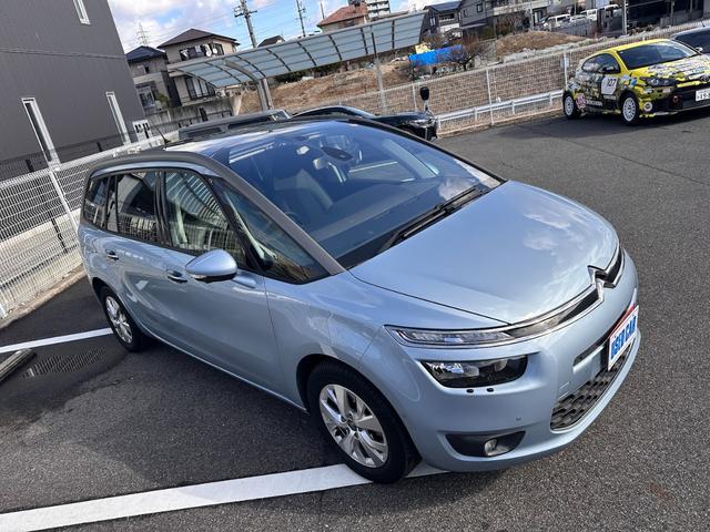 グランドＣ４ ピカソ セダクション　メモリーナビ　フルセグＴＶ　アラウンドビューモニター　スマートキー　ガラスルーフ　パドルシフト　クルーズコントロール　ＥＴＣ（9枚目）