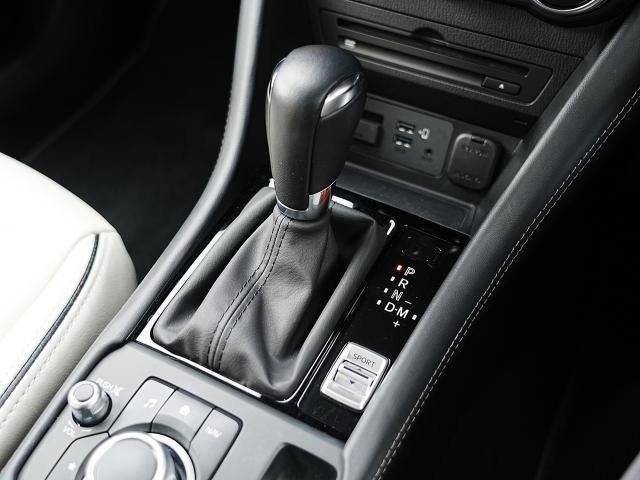 CX-3 15S アーバン ドレッサー 衝突被害軽減システム アダプティブクルーズコントロール 全周囲カメラ オートマチックハイビーム シートヒーター バックカメラ オートライト LEDヘッドランプ ETC Bluetooth(12枚目)