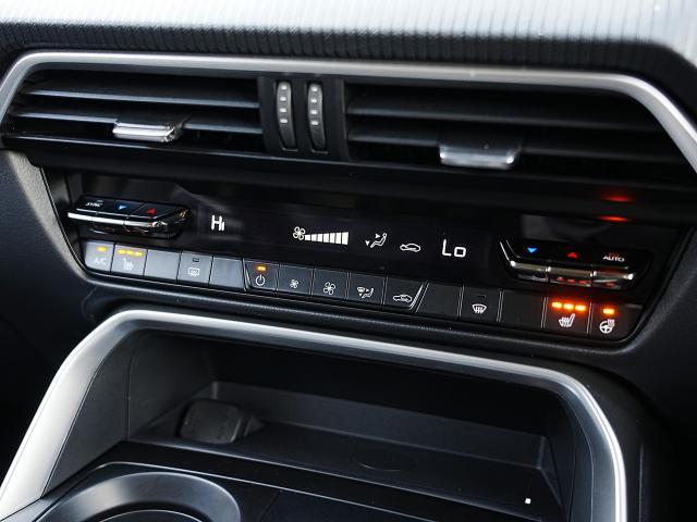 ＣＸ－６０ ＸＤ　Ｓパッケージ　衝突被害軽減システム　アダプティブクルーズコントロール　全周囲カメラ　オートマチックハイビーム　４ＷＤ　電動シート　シートヒーター　バックカメラ　オートライト　ＬＥＤヘッドランプ　Ｂｌｕｅｔｏｏｔｈ（10枚目）