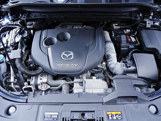 �N���[���f�B�[�[���G���W���͂S�O�O�O�����K�\�����G���W�����݂̗͋����g���N������A����⍂�����H�̍����Ȃǂł��X�g���X�t���[�A���������ꂾ���p���t���Ȃ̂ɁA�ƂĂ��R��̗ǂ��G���W���ł��B