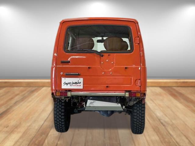 ジムニー ワイルドウインド　４ＷＤ　ＡＴ　ＣＤ　アルミホイール　エアコン　リフトアップ　スロットルボディ　オルタネーター　ウォーターポンプ　ラジエーター交換済み（9枚目）