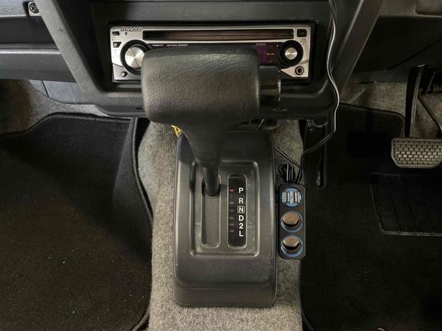 ジムニー ワイルドウインド　４ＷＤ　ＡＴ　ＣＤ　アルミホイール　エアコン　リフトアップ　スロットルボディ　オルタネーター　ウォーターポンプ　ラジエーター交換済み（16枚目）