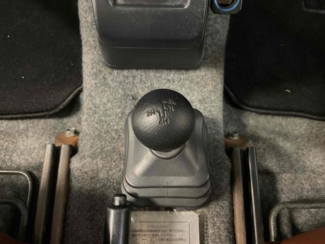 ジムニー ワイルドウインド　４ＷＤ　ＡＴ　ＣＤ　アルミホイール　エアコン　リフトアップ　スロットルボディ　オルタネーター　ウォーターポンプ　ラジエーター交換済み（17枚目）