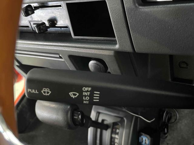 ジムニー ワイルドウインド　４ＷＤ　ＡＴ　ＣＤ　アルミホイール　エアコン　リフトアップ　スロットルボディ　オルタネーター　ウォーターポンプ　ラジエーター交換済み（38枚目）