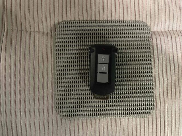 デイズルークス Ｘ　両側スライド・片側電動　衝突被害軽減システム　スマートキー　アイドリングストップ　電動格納ミラー　ベンチシート　ＣＶＴ　盗難防止システム　ＡＢＳ　ＥＳＣ　衝突安全ボディ　エアコン　パワーステアリング（31枚目）