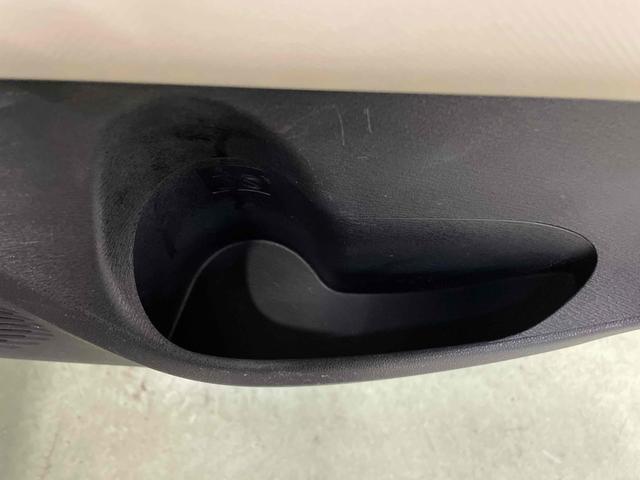 ミラココア ココアプラスＸ　ＥＴＣ　ナビ　スマートキー　アイドリングストップ　電動格納ミラー　ベンチシート　ＣＶＴ　盗難防止システム　ＡＢＳ　ＣＤ　ルーフレール　衝突安全ボディ　エアコン　パワーステアリング　パワーウィンドウ（42枚目）