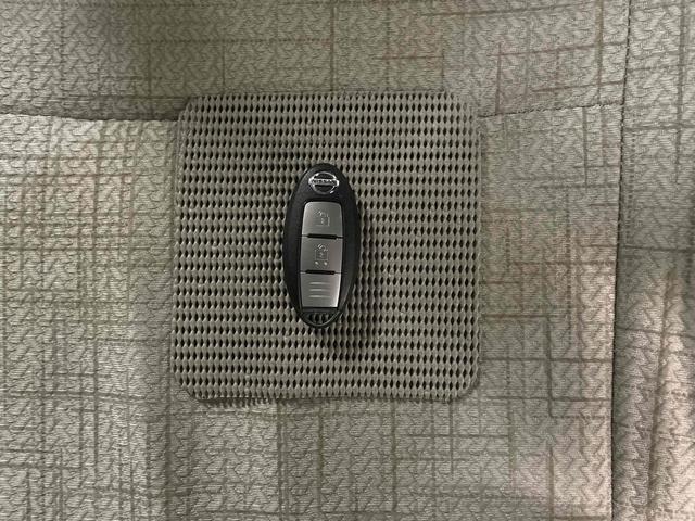 デイズ Ｘ　ドライブレコーダー　ＥＴＣ　ナビ　クリアランスソナー　衝突被害軽減システム　オートライト　スマートキー　アイドリングストップ　電動格納ミラー　ベンチシート　ＣＶＴ　盗難防止システム　ＡＢＳ　ＥＳＣ（34枚目）