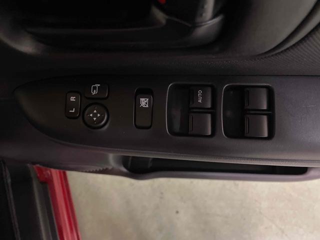 ワゴンＲスマイル ハイブリッドＳ　２トーンルーフパッケージ装着車　ドライブレコーダー　ＥＴＣ　両側電動スライドドア　クリアランスソナー　レーンアシスト　衝突被害軽減システム　オートライト　スマートキー　電動格納ミラー　シートヒーター　ベンチシート　ＣＶＴ（28枚目）