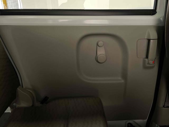 エブリイ ＰＡリミテッド　両側スライドドア　オートライト　キーレスエントリー　ＡＴ　盗難防止システム　ＡＢＳ　ＥＳＣ　衝突安全ボディ　エアコン　パワーステアリング　パワーウィンドウ（42枚目）