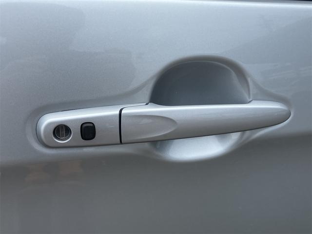 タンク Ｇ－Ｔ　フルセグＴＶ　ＣＤ　ＤＶＤ　音楽録音　バックカメラ　Ｂｌｕｅｔｏｏｔｈ　ＥＴＣ　クルコン　両側パワースライドドア　ＬＥＤヘッド　スマートキー　フルフラット　盗難防止システム　衝突安全ボディ（41枚目）