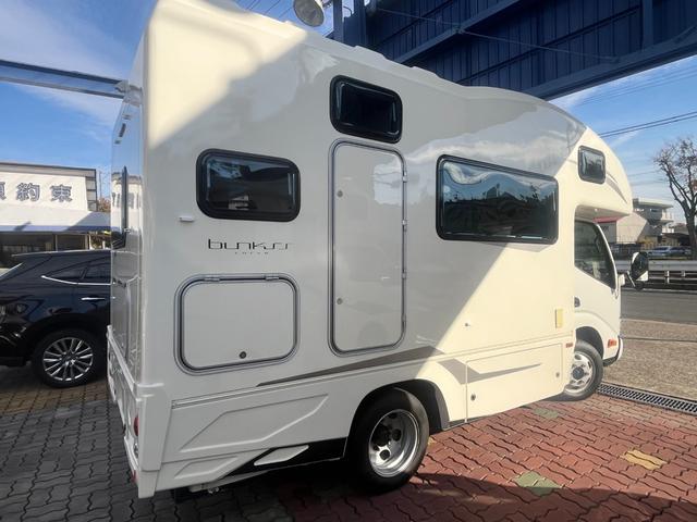 カムロード ＶＡＮＴＥＣＨ　コルドバンクス　ソーラーパネル付　家庭用エアコン　サブバッテリー×３　外部電源　冷蔵庫　電子レンジ　６人乗り　４ＷＤディーゼル　Ｗタイヤ　寒冷地仕様　換気扇　走行充電　ナビ　バックカメラ　ＦＦヒーター（4枚目）