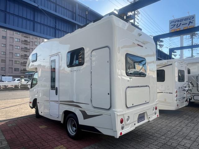 カムロード ＶＡＮＴＥＣＨ　コルドバンクス　ソーラーパネル付　家庭用エアコン　サブバッテリー×３　外部電源　冷蔵庫　電子レンジ　６人乗り　４ＷＤディーゼル　Ｗタイヤ　寒冷地仕様　換気扇　走行充電　ナビ　バックカメラ　ＦＦヒーター（5枚目）