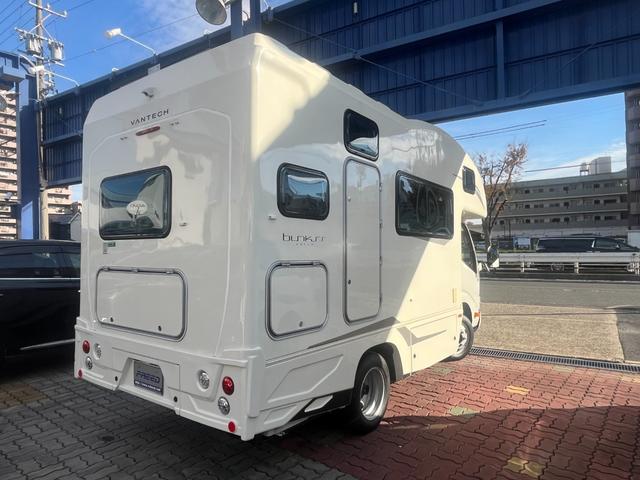 カムロード ＶＡＮＴＥＣＨ　コルドバンクス　ソーラーパネル付　家庭用エアコン　サブバッテリー×３　外部電源　冷蔵庫　電子レンジ　６人乗り　４ＷＤディーゼル　Ｗタイヤ　寒冷地仕様　換気扇　走行充電　ナビ　バックカメラ　ＦＦヒーター（8枚目）
