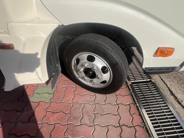 カムロード ＶＡＮＴＥＣＨ　コルドバンクス　ソーラーパネル付　家庭用エアコン　サブバッテリー×３　外部電源　冷蔵庫　電子レンジ　６人乗り　４ＷＤディーゼル　Ｗタイヤ　寒冷地仕様　換気扇　走行充電　ナビ　バックカメラ　ＦＦヒーター（22枚目）