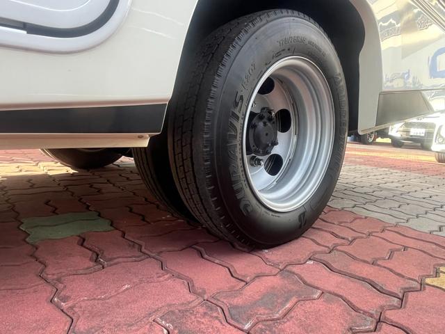 カムロード ＶＡＮＴＥＣＨ　コルドバンクス　ソーラーパネル付　家庭用エアコン　サブバッテリー×３　外部電源　冷蔵庫　電子レンジ　６人乗り　４ＷＤディーゼル　Ｗタイヤ　寒冷地仕様　換気扇　走行充電　ナビ　バックカメラ　ＦＦヒーター（23枚目）