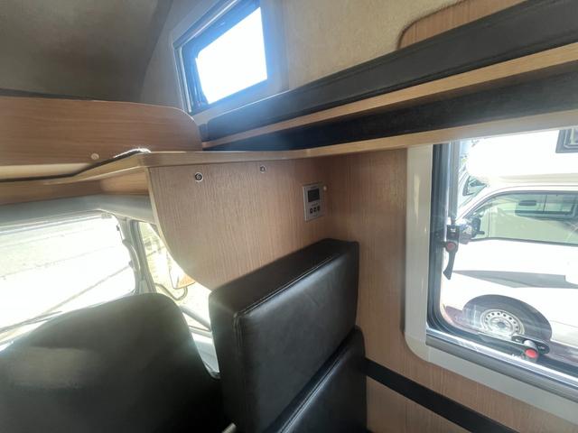 カムロード ＶＡＮＴＥＣＨ　コルドバンクス　ソーラーパネル付　家庭用エアコン　サブバッテリー×３　外部電源　冷蔵庫　電子レンジ　６人乗り　４ＷＤディーゼル　Ｗタイヤ　寒冷地仕様　換気扇　走行充電　ナビ　バックカメラ　ＦＦヒーター（46枚目）