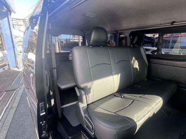 ハイエースバン ロングワイドスーパＧＬマルチロルトランスポタタイプＩ　スマートキー　４ＷＤ　モデリスタベットキット　モデリスタ内装　ＬＥＤライト　社外アルミ　社外ナビ・フルセグＴＶ　バックカメラ　イージークローザー（14枚目）