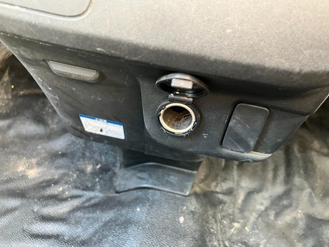 ハイゼットカーゴ ＤＸ　ＳＡＩＩＩ　デラックス　ＳＡＩＩＩ　ハイルーフ　純正メモリーナビ　両側スライドドア　ＥＴＣ　ＵＳＢ入力端子（２口）　キーレスエントリー　オートハイビーム　衝突被害軽減システム（25枚目）