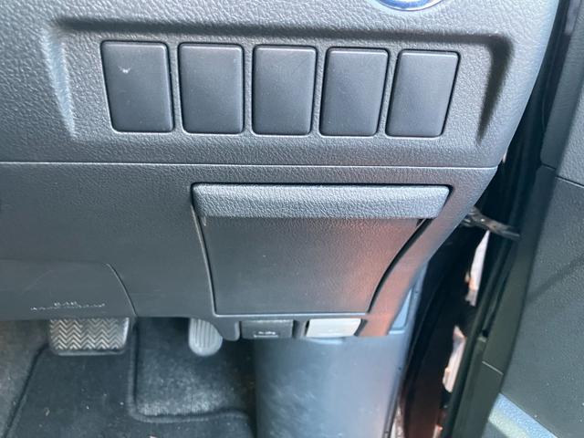 ヴェルファイア 2.4Z 両側パワースライドドア HDDナビ(フルセグTV) 純正18インチアルミホイール クリアランスソナー ダブルエアコン ETC バックカメラ スマートキー 取説(41枚目)