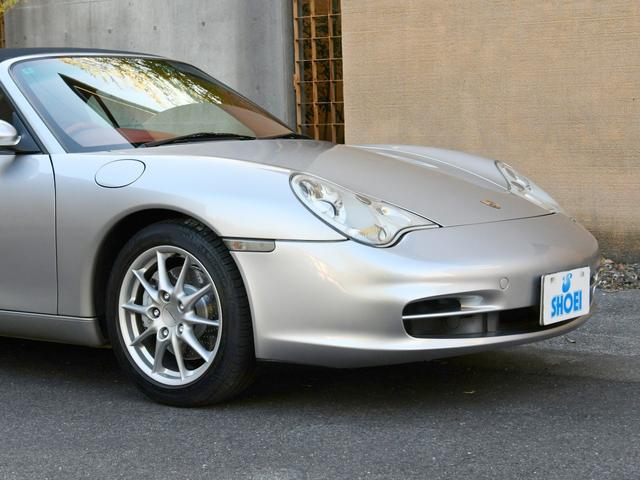 ９１１ ９１１カレラ４　カブリオレ　ミギＨテラコッタＳＰカラーインテリア４ＷＤハードトップシートヒーターシルバーブレーキキャリパー　カレラ４ホイールキャップリトロニックライトナビゲーションポルシェセンター整備記録簿ウインドディフレクター（4枚目）