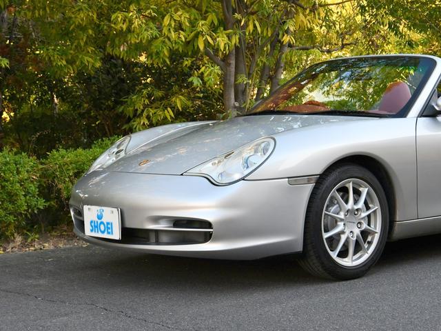 ９１１ ９１１カレラ４　カブリオレ　ミギＨテラコッタＳＰカラーインテリア４ＷＤハードトップシートヒーターシルバーブレーキキャリパー　カレラ４ホイールキャップリトロニックライトナビゲーションポルシェセンター整備記録簿ウインドディフレクター（7枚目）