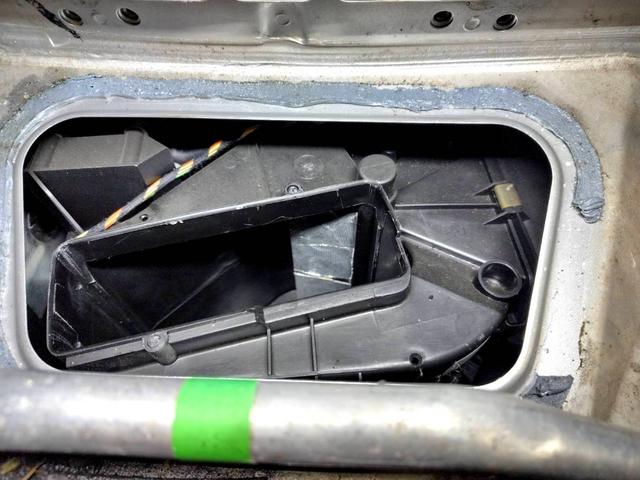 ９１１ ９１１カレラ４　カブリオレ　ミギＨテラコッタＳＰカラーインテリア４ＷＤハードトップシートヒーターシルバーブレーキキャリパー　カレラ４ホイールキャップリトロニックライトナビゲーションポルシェセンター整備記録簿ウインドディフレクター（10枚目）